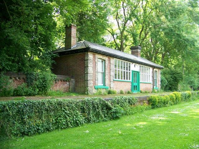 Dis-used Waiting Room at Clare Station Site